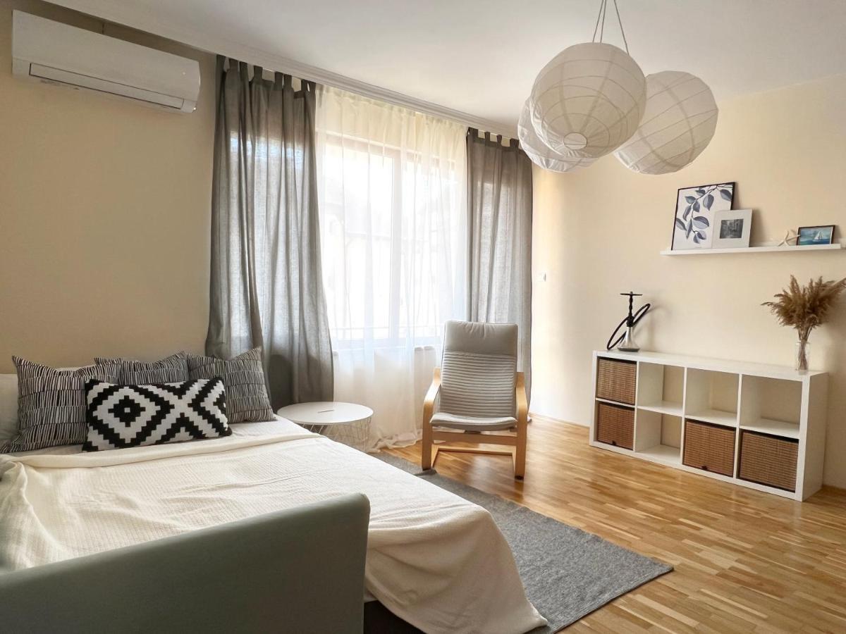 Lovely Apartment With Balcony In Pomorie Old Town By Flat Mаnаger Esterno foto