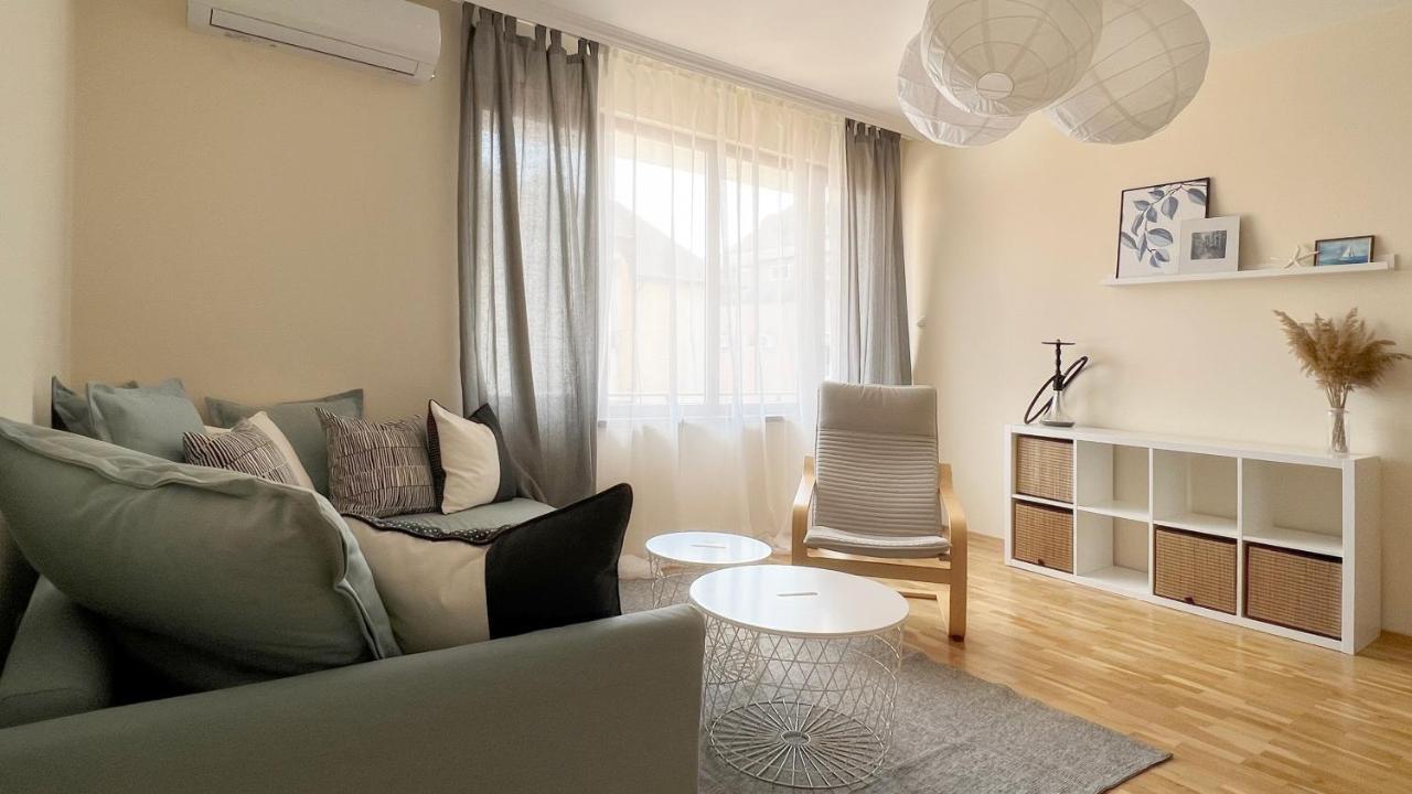 Lovely Apartment With Balcony In Pomorie Old Town By Flat Mаnаger Esterno foto