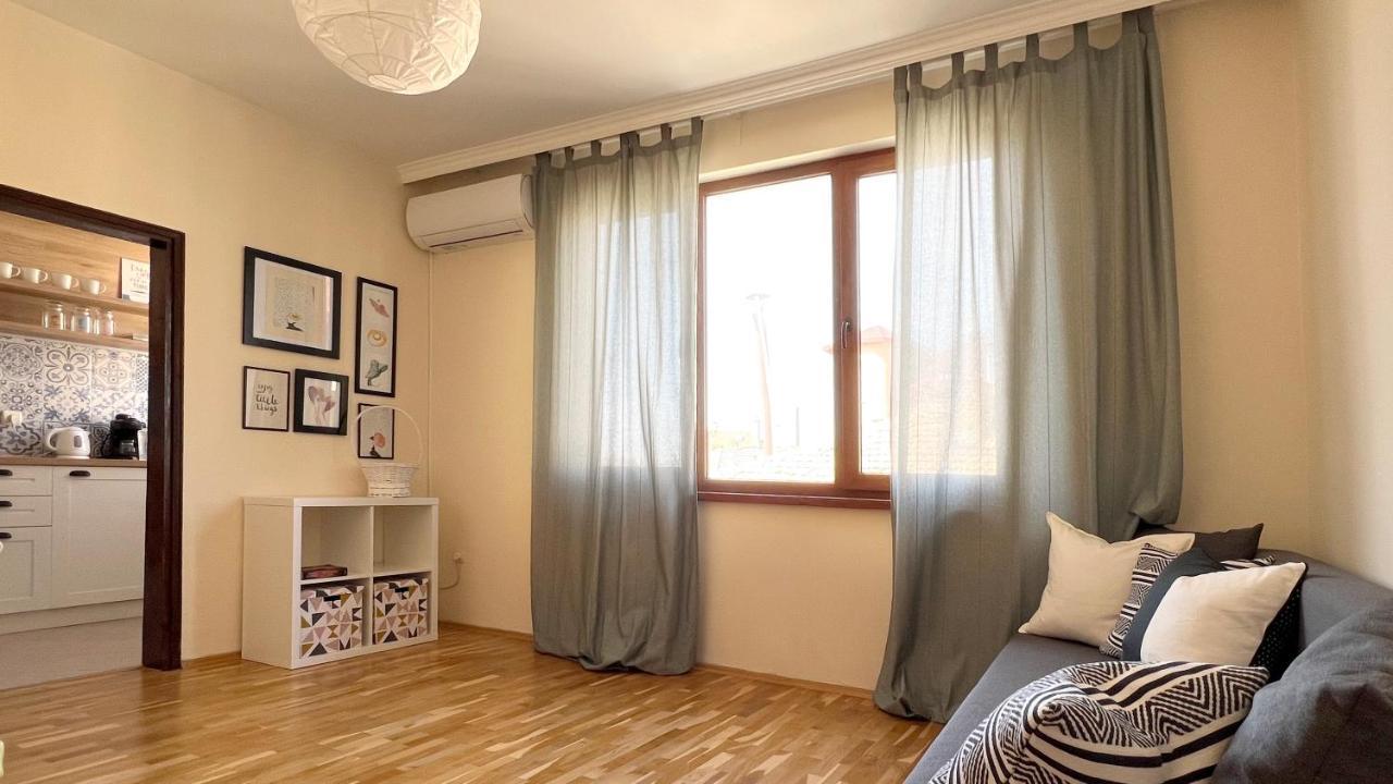 Lovely Apartment With Balcony In Pomorie Old Town By Flat Mаnаger Esterno foto